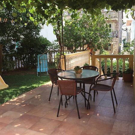 Apartments Vila Andja 스베티스테판 외부 사진