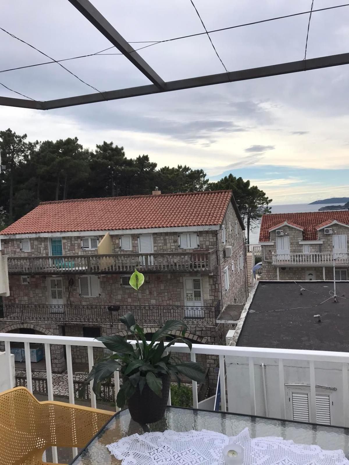Apartments Vila Andja 스베티스테판 객실 사진