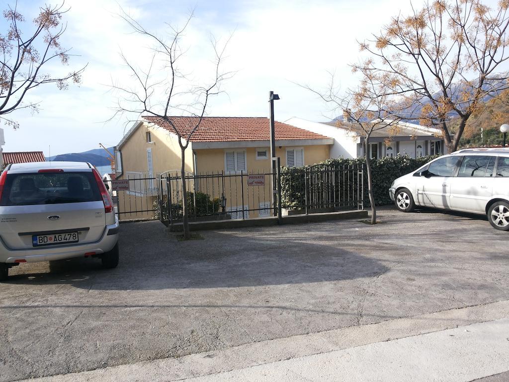 Apartments Vila Andja 스베티스테판 외부 사진